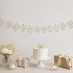 Vlaggenlijn hart bruiloft wit (12 vlaggen)